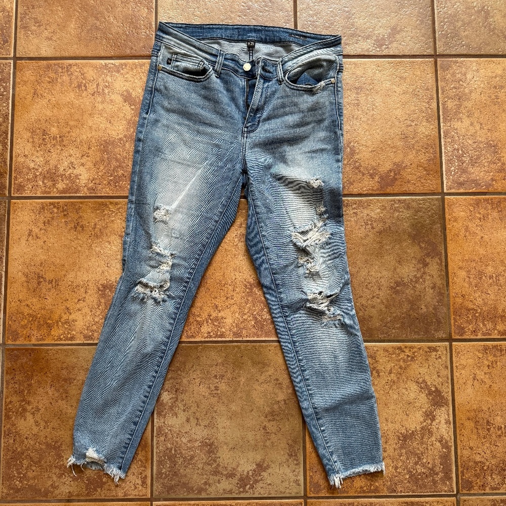 Judy Blue Distressed Skinny Fit